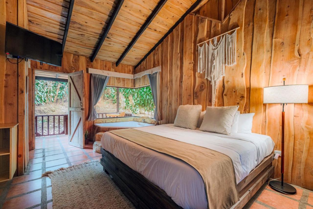 Hotel & Spa Escondite De La Montana Sabana Redonda Kültér fotó